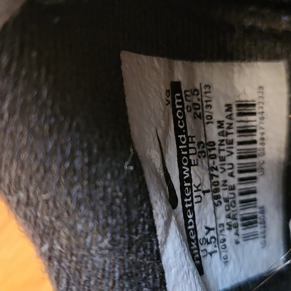 Cleats - Picture 4 of 4